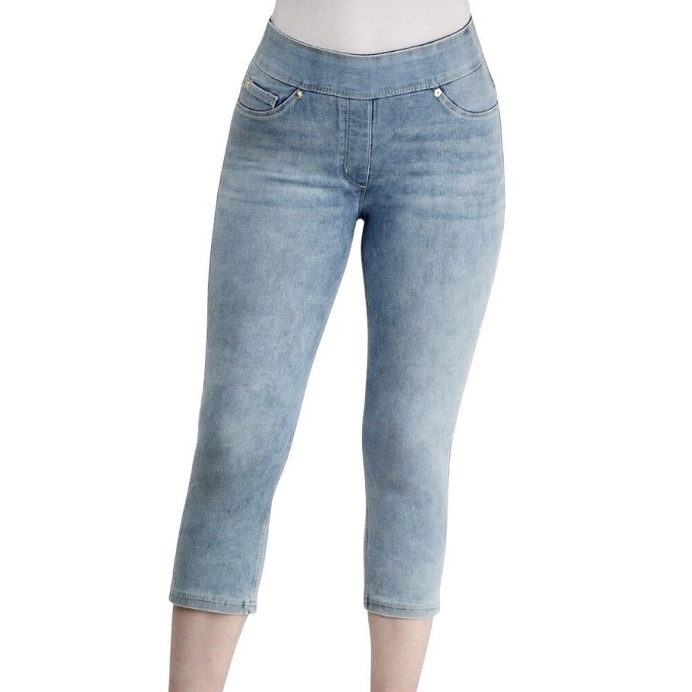 Light Wash Capris Stretch Pull-On Women's Capri Pants